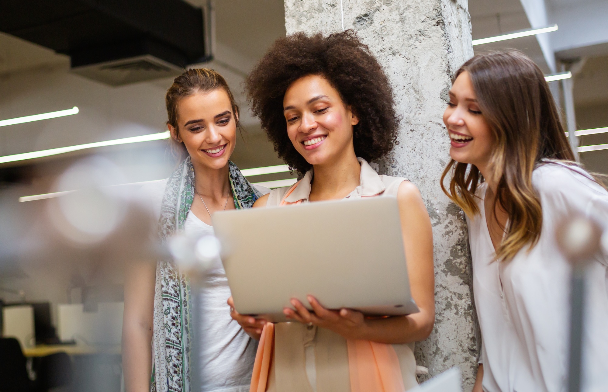 Voyance par tchat : comment elle transforme votre relation avec votre voyant ?